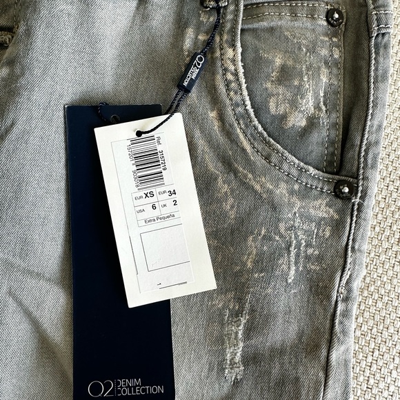 Gray Distressed Jeans - Picture 2 of 9